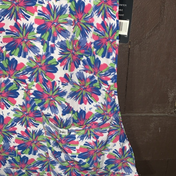 Medí chic- woman’s top scrub - Picture 3 of 3